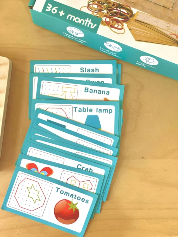 Géoboard Montessori clous et élastiques avec cartes modèle – Jouet éducatif au Maroc