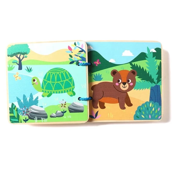 Premier livre Montessori en bois pour bébé, thème forêt. Développe éveil sensoriel, motricité et imagination des enfants au Maroc