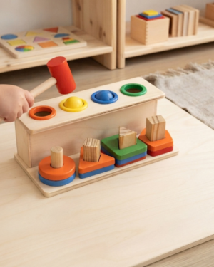 banc-a-marteler-montessori-jeu-educatif-bois.webp