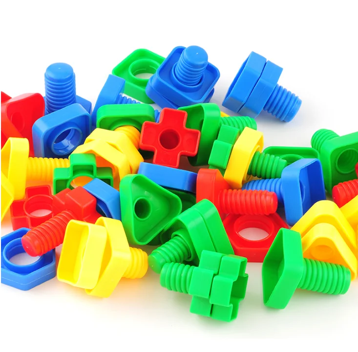 jeu-magnetique-tableau-voiture-lettre-chiffre-planete-fine-psychomotricité-en-bois-jouet-educatif-maroc-enfant-jouet-educatif-montessori-rabat-marrakech-casablanca-oujda-fes-meknes-dakhla-laayoune