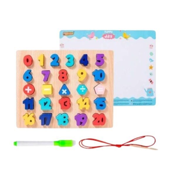 Tableau éducatif avec chiffres en bois à enfiler, conçu pour l’apprentissage des nombres et la coordination main-œil des enfants