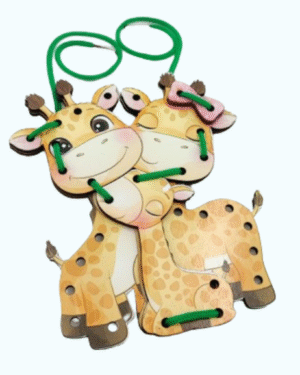Jouet en bois représentant une girafe avec lacets à enfiler, pour apprentissage de la motricité et de la précision