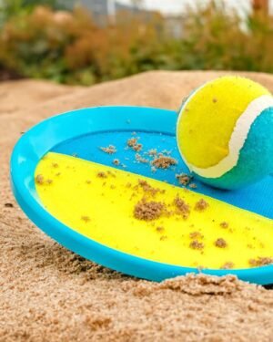 Jeu Catch Ball avec deux raquettes velcro et une balle, activité extérieure pour enfants et famille.