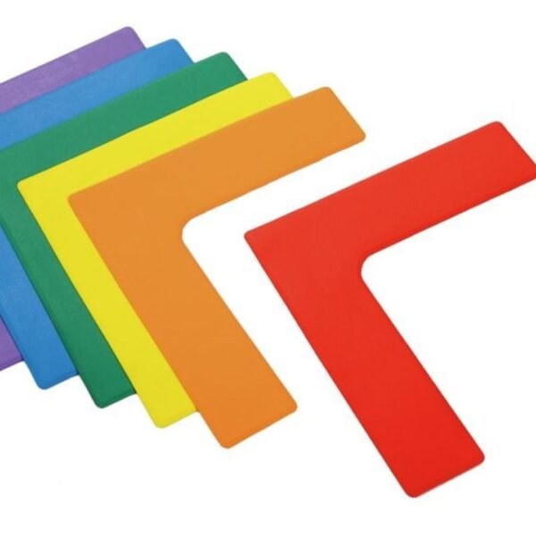 Ensemble de marquage au sol coloré avec 6 formes variées pour parcours de motricité et jeux éducatifs des enfants.